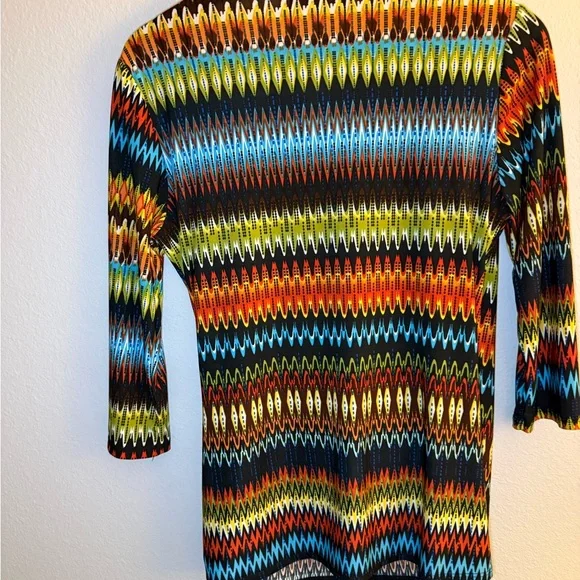 American City Wear Multicolor Geometric Top - Picture 5 of 7